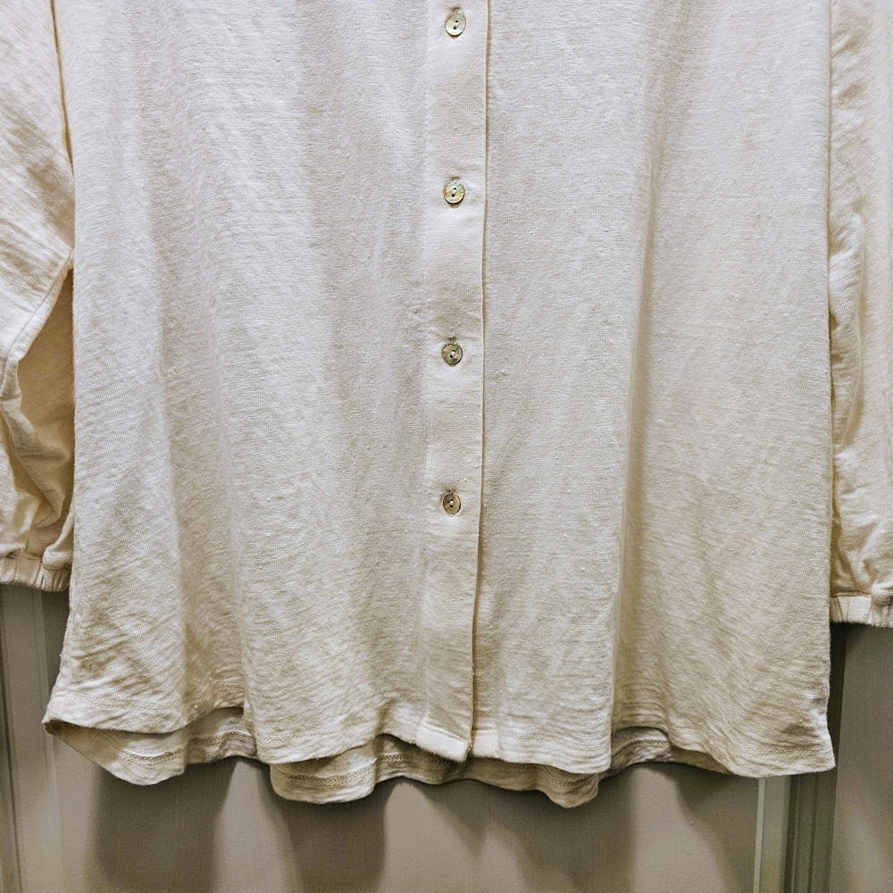 NWT Chico’s Size 1 M Alabaster Linen Button Down Shirt Crochet Trim - Picture 5 of 8